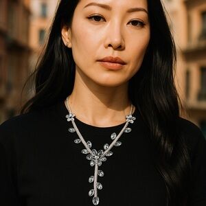 Gorgeous silver tone with beautiful gray sparkly stone design necklace!